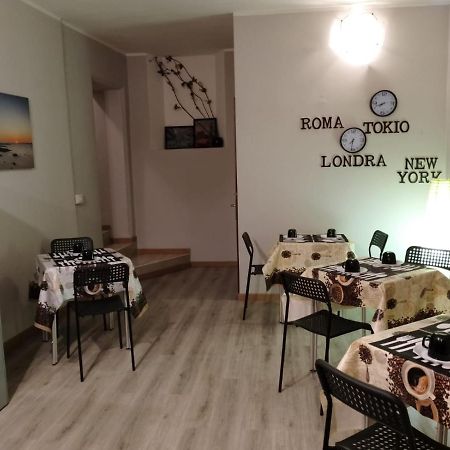 Hotel Elena 1 Self Check-In Parma Kültér fotó